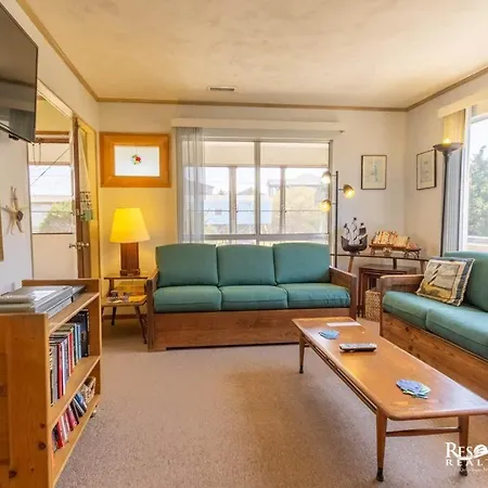 7569 - Van Dyck By Resort Realty
